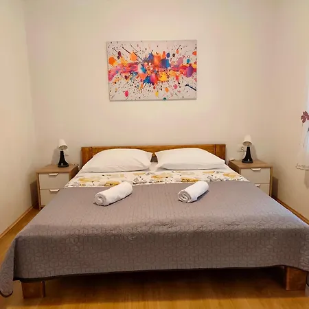 Lantana Robinson Apartmán Gdinj