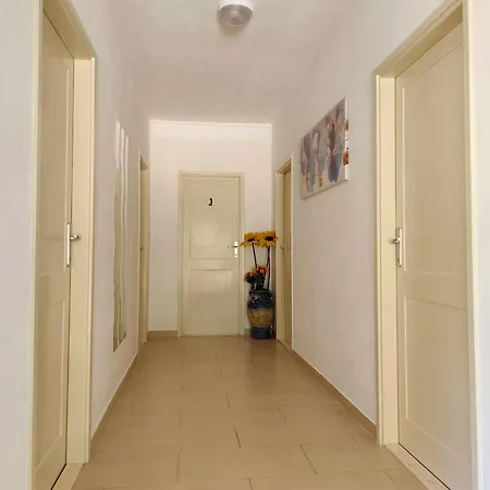 Lantana Robinson Apartmán *